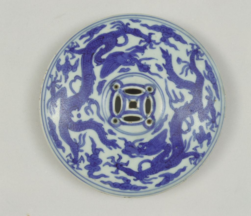 图片[2]-Blue and white cricket pot with cloud and dragon patterns-China Archive